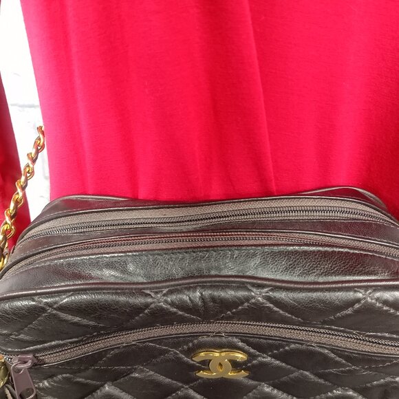 Quilted Brown Leather Shoulder Bag – Tassel & Chain Strap - Picture 3 of 16